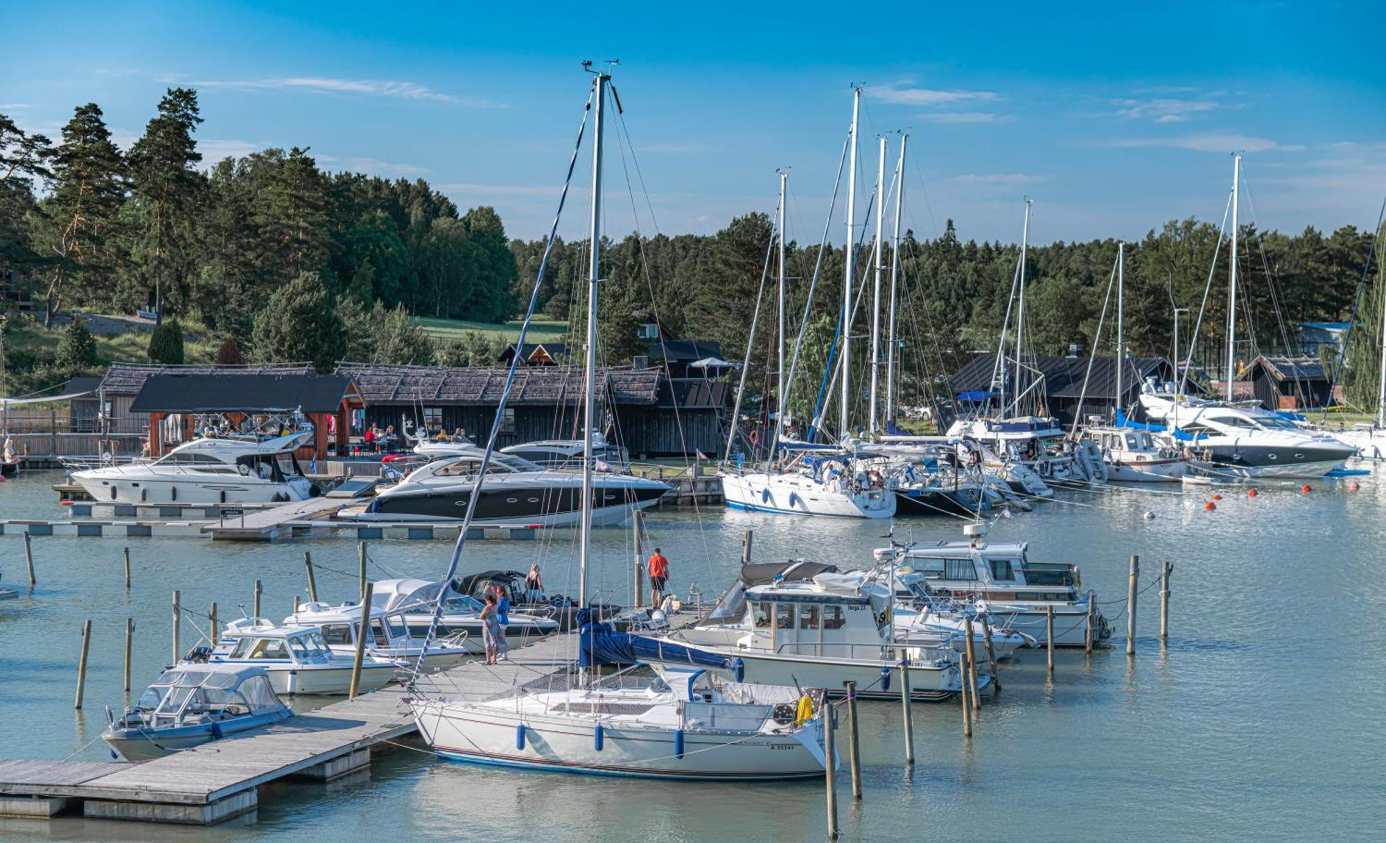 فيلا Peterzens Boathouse Laupunen المظهر الخارجي الصورة